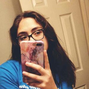 Meet your Posher, Esperanza